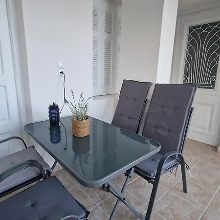 Apartment Stone Close To The Airport *